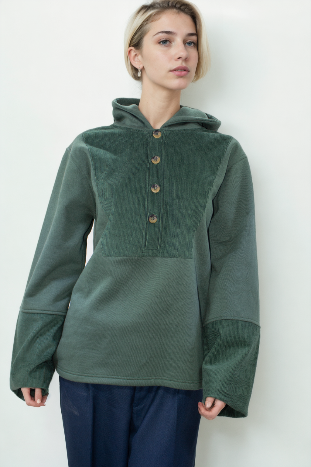 Ensemble Éclat Buttoned Up Hoodie